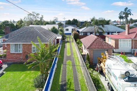 Photo of property in 127a Swanson Road, Henderson, Auckland, 0610