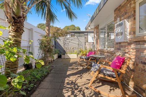 Photo of property in 2/454 Hibiscus Coast Highway, Orewa, 0931