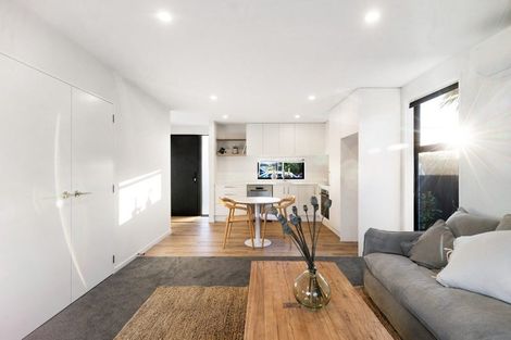 Photo of property in 2/109 Taikata Road, Te Atatu Peninsula, Auckland, 0610