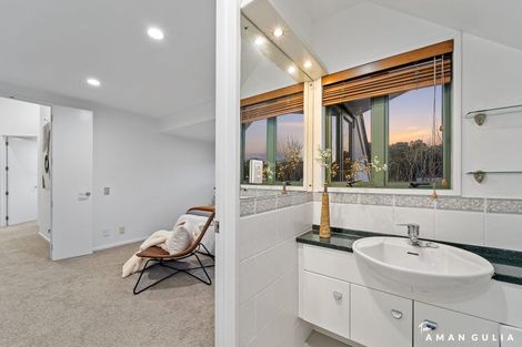 Photo of property in 32a John Rymer Place, Kohimarama, Auckland, 1071