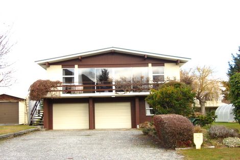 Photo of property in 3 Argyle Place, Arrowtown, 9302