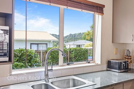 Photo of property in 2b Matama Road, Glen Eden, Auckland, 0602