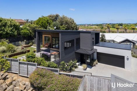 Photo of property in 17 Ralph Lane, Waihi Beach, 3611