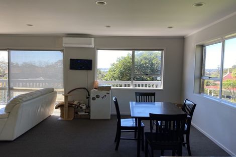 Photo of property in 1/55a West Lynn Road, Titirangi, Auckland, 0604