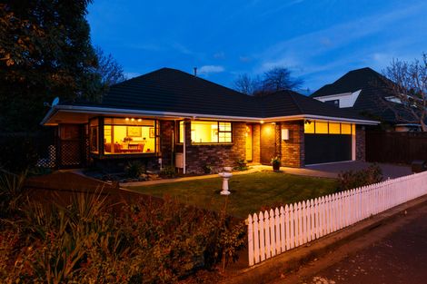Photo of property in 140 Ruapehu Drive, Fitzherbert, Palmerston North, 4410