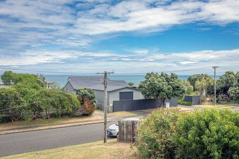 Photo of property in 112 Karaka Street, Castlecliff, Whanganui, 4501
