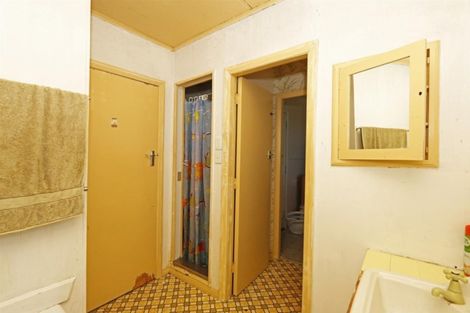 Photo of property in 74 Domett Street, Opunake, 4616