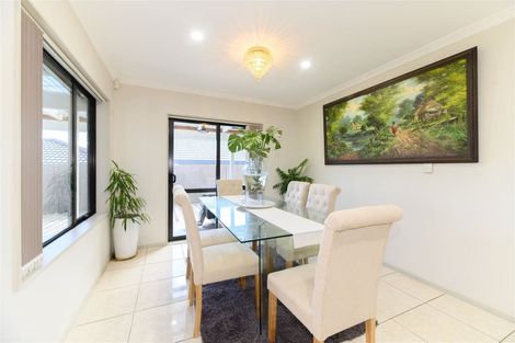 Photo of property in 99a Awaroa Road, Sunnyvale, Auckland, 0612