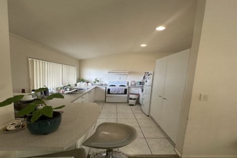 Photo of property in 36 Barbados Drive, Unsworth Heights, Auckland, 0632