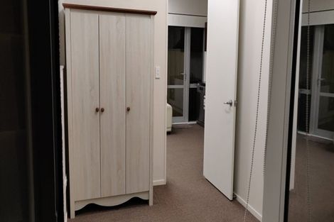 Photo of property in 5 Hazel Glen, Bayview, Auckland, 0629