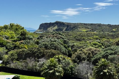Photo of property in 92 Shakespear Road, Army Bay, Whangaparaoa, 0930