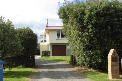 Photo of property in 15 Arthur Street, Waikawa Beach, Levin, 5573