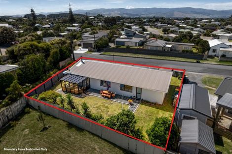 Photo of property in 33 Babbacombe Avenue, Otaki Beach, Otaki, 5512