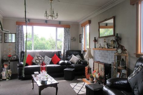 Photo of property in 85 Timaru Road, Waimate, 7924