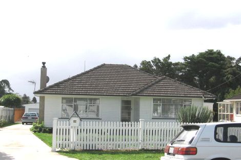 Photo of property in 26 Edwards Avenue, Henderson, Auckland, 0610