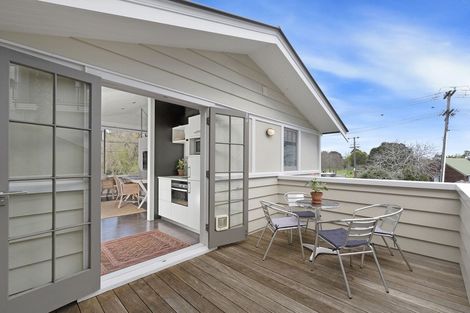 Photo of property in 20 Seabreeze Road, Narrow Neck, Auckland, 0624