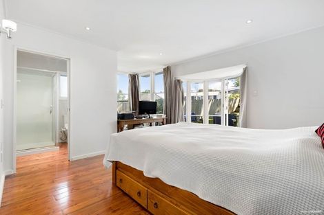 Photo of property in 22 Torino Street, Point England, Auckland, 1072