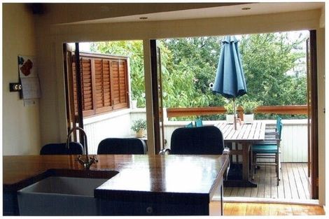 Photo of property in 10 Duders Avenue, Devonport, Auckland, 0624