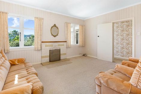 Photo of property in 4 Tainui Terrace, Tawa, Wellington, 5028