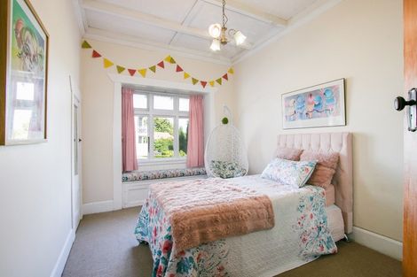 Photo of property in 17 May Avenue, Hospital Hill, Napier, 4110