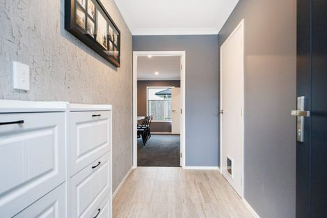 Photo of property in 8 Butler Place, Fitzherbert, Palmerston North, 4410