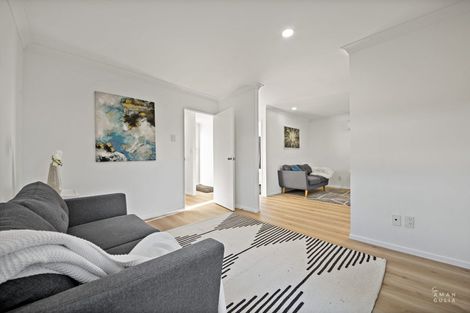 Photo of property in 70 Sturges Road, Henderson, Auckland, 0612