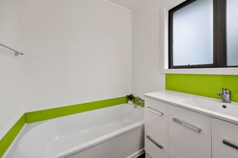 Photo of property in 65 Belt Road, New Plymouth, 4310