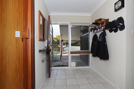 Photo of property in 10 Wallace Place, Hokowhitu, Palmerston North, 4410