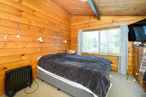 Photo of property in 9 Alma Place, Milson, Palmerston North, 4414