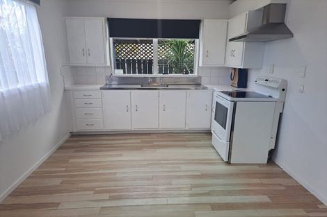 Photo of property in 2/36 Rimu Street, New Lynn, Auckland, 0600