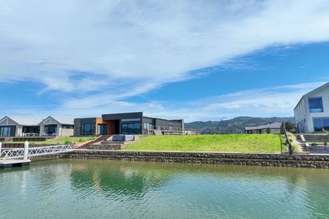 Photo of property in 14 Ngaroma Crescent, Whitianga, 3510