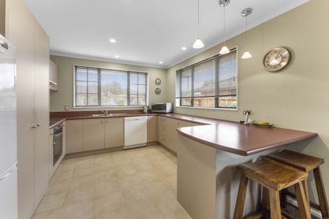 Photo of property in 5 Rongonui Street, Elderslea, Upper Hutt, 5018