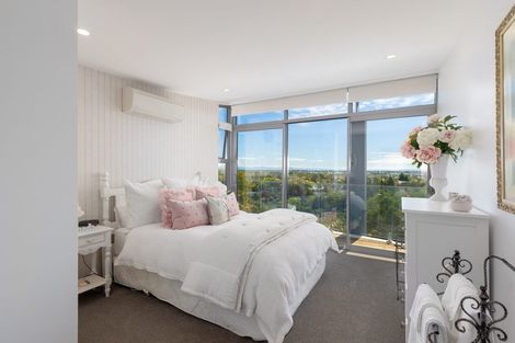 Photo of property in 26 Overdale Drive, Cashmere, Christchurch, 8022