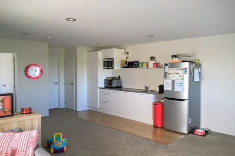 Photo of property in 2 Tarapiroe Avenue, Takanini, 2112