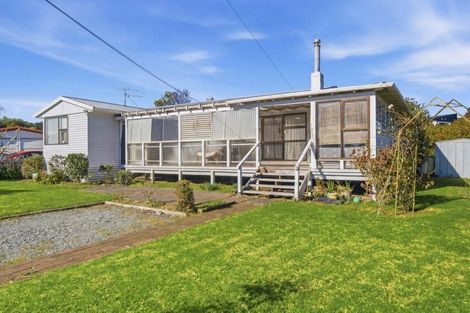 Photo of property in 10 House Avenue, Mangere Bridge, Auckland, 2022