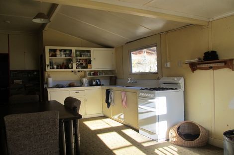 Photo of property in 165 Letts Gully Road, Letts Gully, Alexandra, 9393