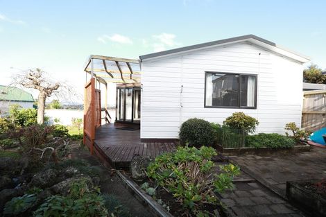 Photo of property in 58 Bradbury Road, Botany Downs, Auckland, 2010