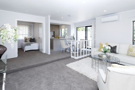 Photo of property in 2/123 Prince Regent Drive, Half Moon Bay, Auckland, 2012