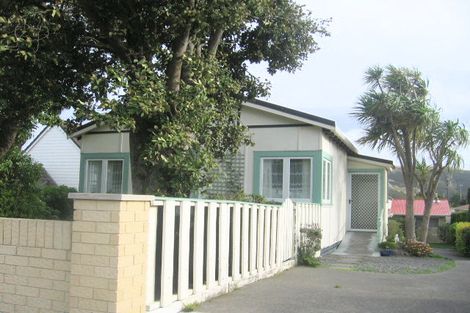 Photo of property in 53a Mana Esplanade, Paremata, Porirua, 5026