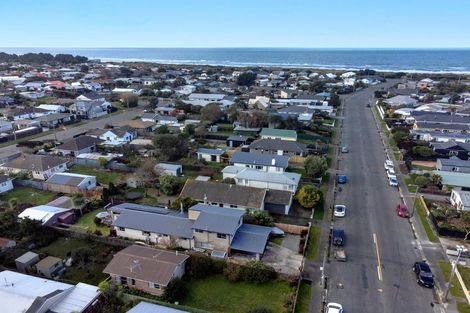 Photo of property in 56 Effingham Street, North New Brighton, Christchurch, 8083