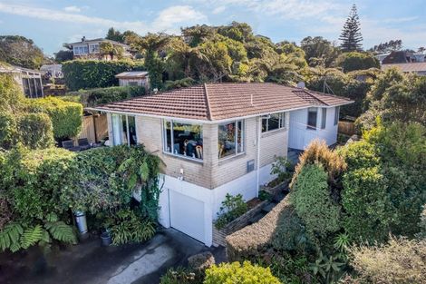 Photo of property in 30 Poto Road, Normandale, Lower Hutt, 5010