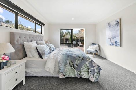 Photo of property in 35 Greig Place, Pukekohe, 2120