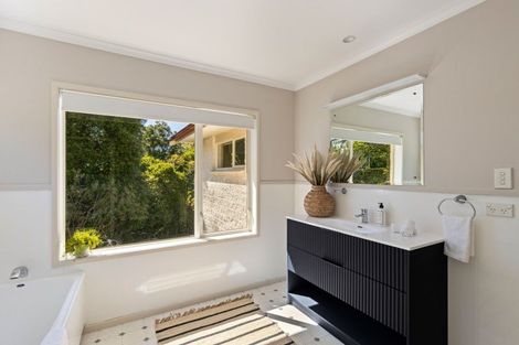 Photo of property in 540 Mountain Road, Lepperton, New Plymouth, 4373