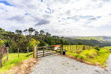 Photo of property in 174a Cames Road, Mangawhai, 0975