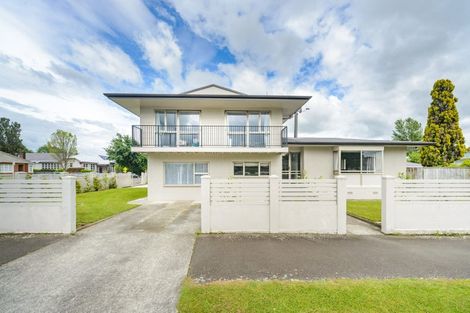 Photo of property in 417 College Street, Hokowhitu, Palmerston North, 4410