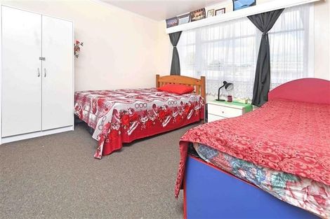 Photo of property in 1/2 Barrie Avenue, Papatoetoe, Auckland, 2025