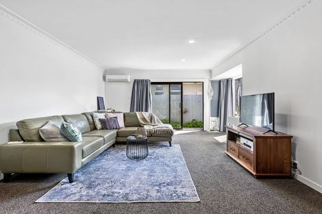 Photo of property in 2/19 Molesworth Place, Somerfield, Christchurch, 8024