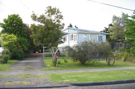 Photo of property in 13 Cross Street, Drury, 2113
