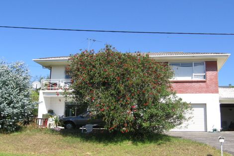 Photo of property in 1/140 Churchill Road, Rothesay Bay, Auckland, 0630