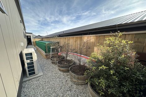Photo of property in 10 Drysdale Road, Jacks Point, 9371